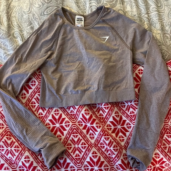 GymShark Cropped Long Sleeve - Picture 2 of 6